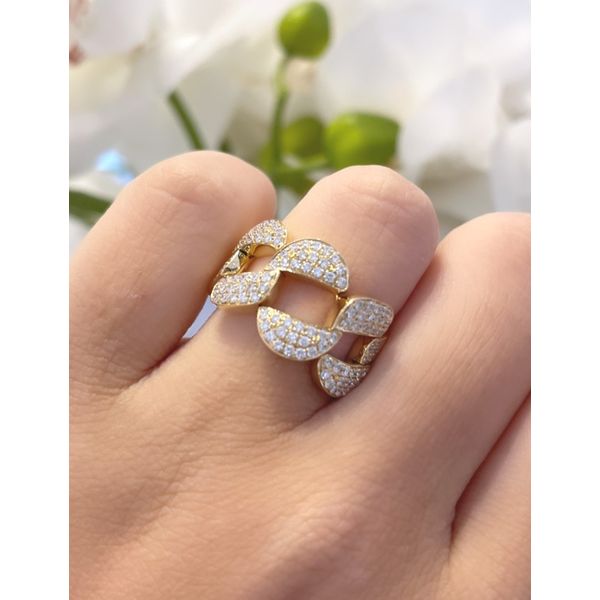 Pavé Chain Diamond Yellow Gold Ring Image 2 Mollys Jewelers Brooklyn, NY