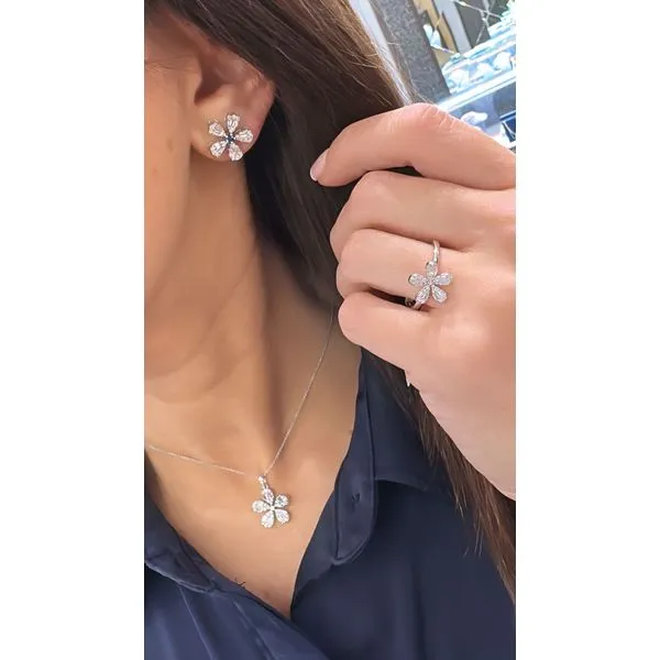 Diamond Ring Mollys Jewelers Brooklyn, NY