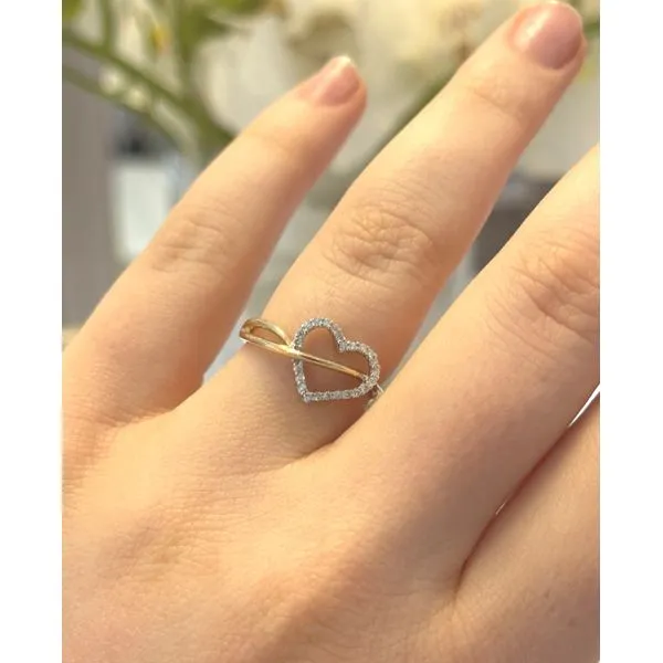 Diamond Ring Image 2 Mollys Jewelers Brooklyn, NY