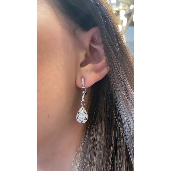 Diamond Earring Image 2 Mollys Jewelers Brooklyn, NY