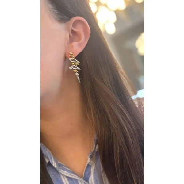 Diamond Earring Image 3 Mollys Jewelers Brooklyn, NY