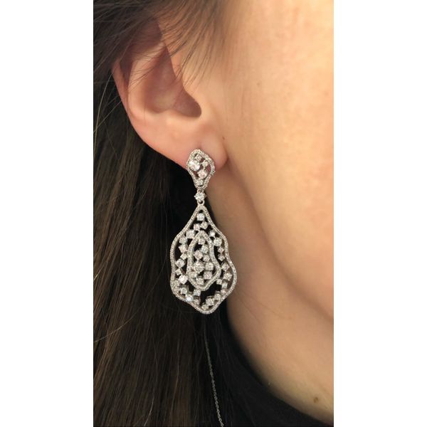 Diamond Earring Image 2 Mollys Jewelers Brooklyn, NY
