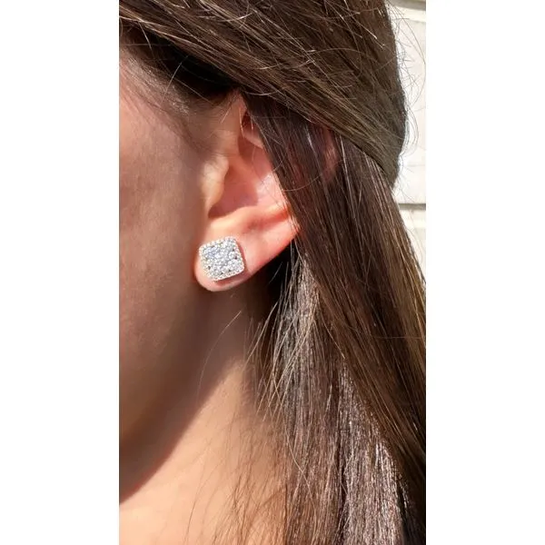 Diamond Earring Mollys Jewelers Brooklyn, NY