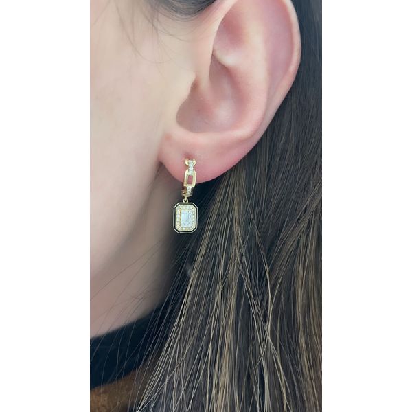 Diamond Earring Image 2 Mollys Jewelers Brooklyn, NY