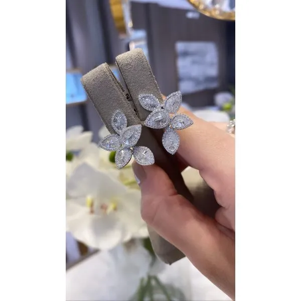 Diamond Earring Image 3 Mollys Jewelers Brooklyn, NY