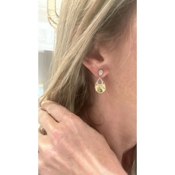 Diamond Earring Image 2 Mollys Jewelers Brooklyn, NY