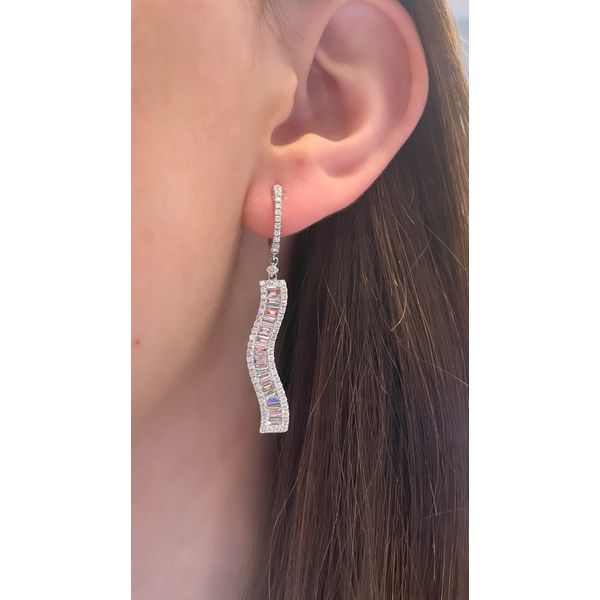 Diamond Earring Image 2 Mollys Jewelers Brooklyn, NY
