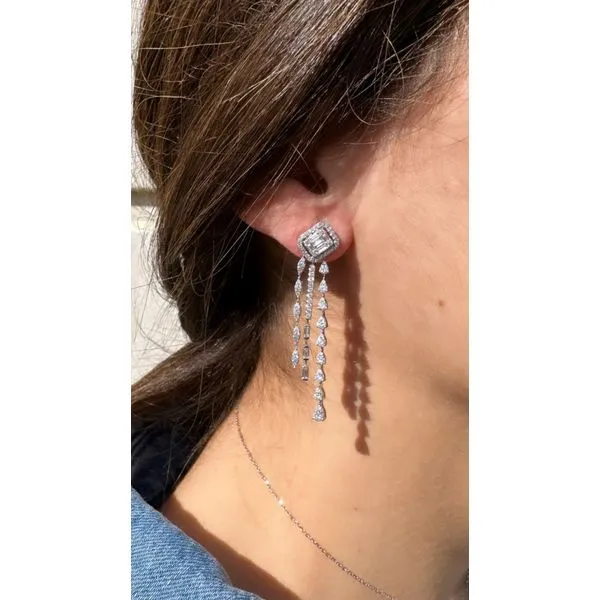 Diamond Earring Image 2 Mollys Jewelers Brooklyn, NY