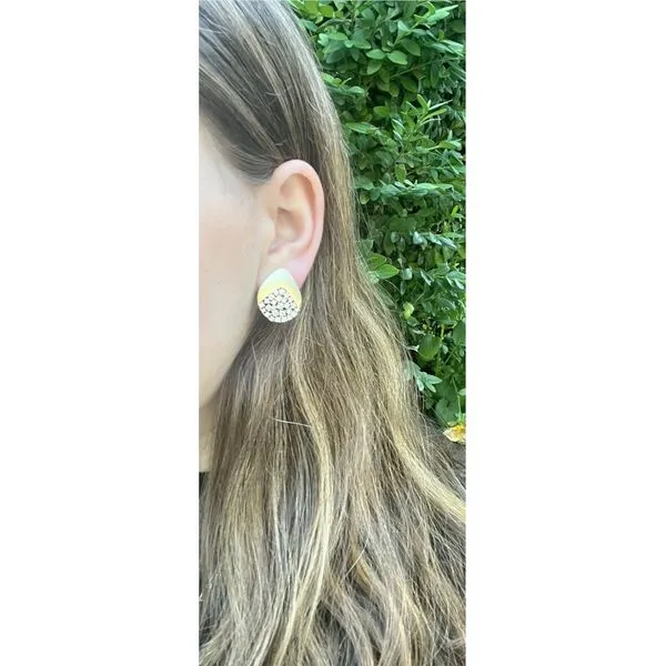 Diamond Earring Image 2 Mollys Jewelers Brooklyn, NY