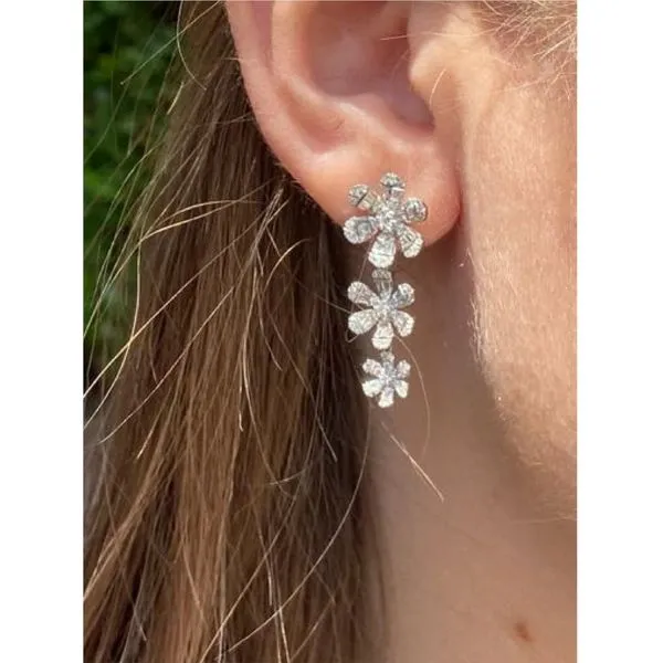 Diamond Earring Mollys Jewelers Brooklyn, NY