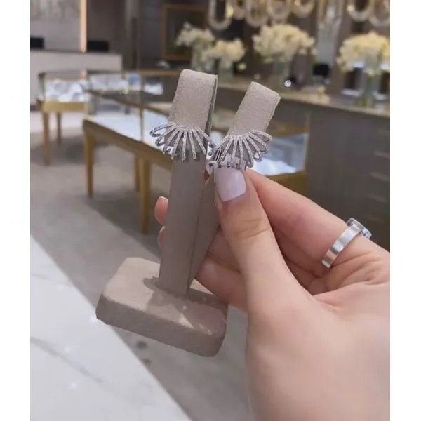 Diamond Earring Image 2 Mollys Jewelers Brooklyn, NY