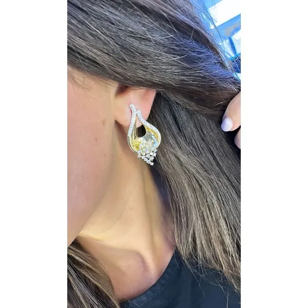 Diamond Earring Image 2 Mollys Jewelers Brooklyn, NY