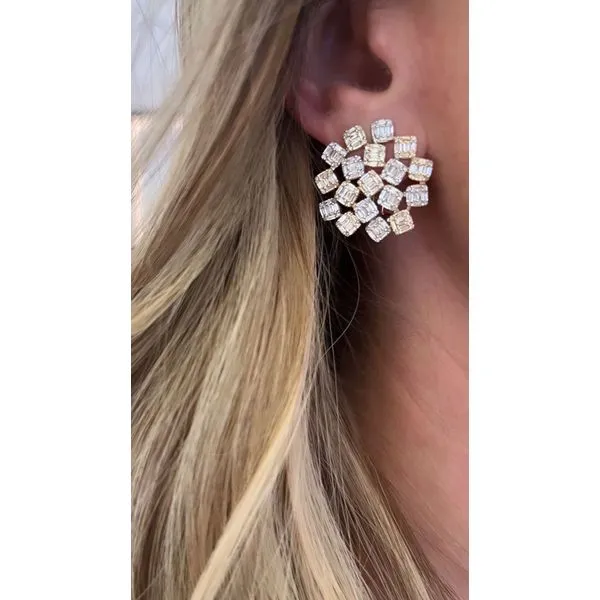 Diamond Earring Mollys Jewelers Brooklyn, NY