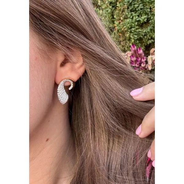Diamond Earring Mollys Jewelers Brooklyn, NY