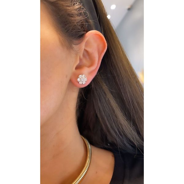 Diamond Earring Mollys Jewelers Brooklyn, NY