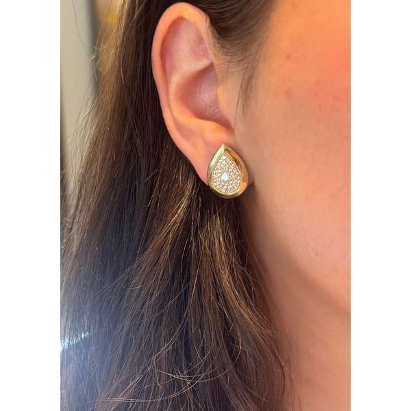 Diamond Earring Image 2 Mollys Jewelers Brooklyn, NY