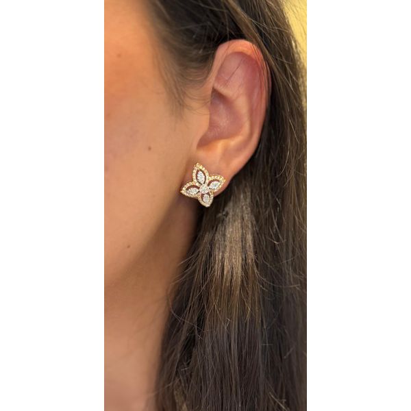 Diamond Earring Image 2 Mollys Jewelers Brooklyn, NY
