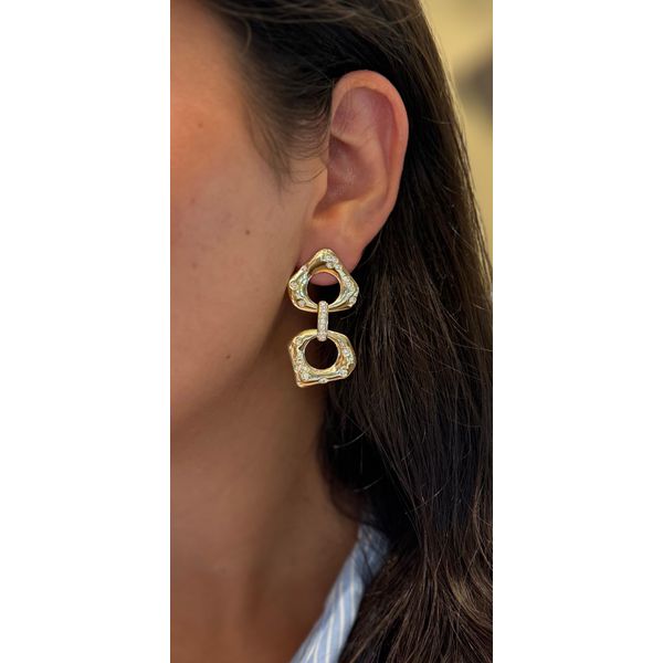Diamond Earring Image 2 Mollys Jewelers Brooklyn, NY