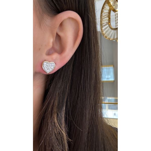 14K Yellow Gold Diamond Heart Stud Earrings – 1.01 CTW Image 2 Mollys Jewelers Brooklyn, NY