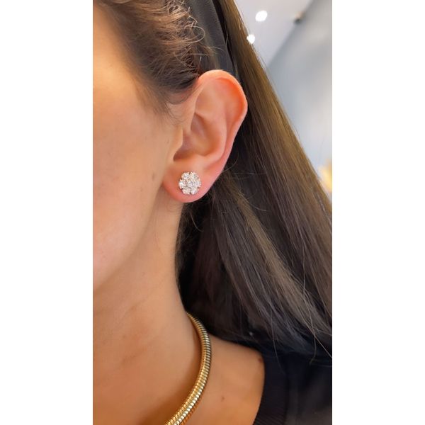 Diamond Earring Image 2 Mollys Jewelers Brooklyn, NY