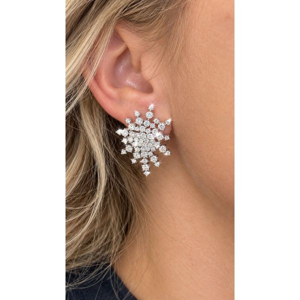 Diamond Burst Cluster Earrings Image 2 Mollys Jewelers Brooklyn, NY