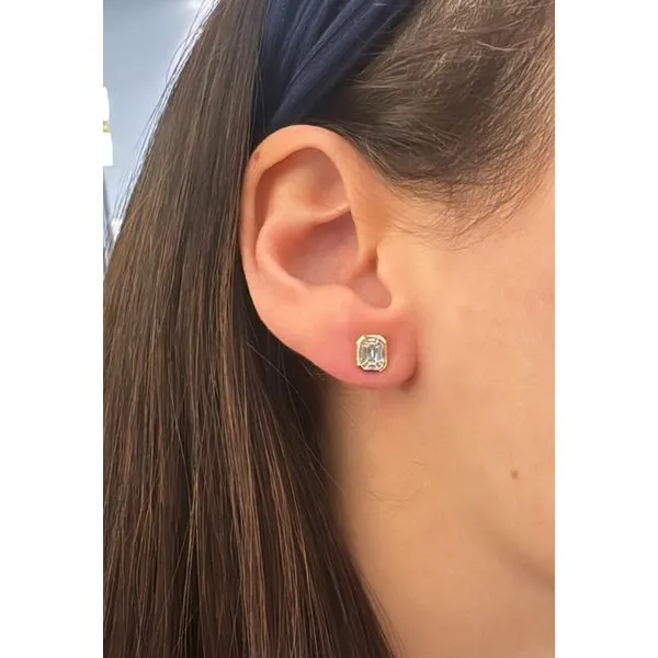 Diamond Earring Image 2 Mollys Jewelers Brooklyn, NY