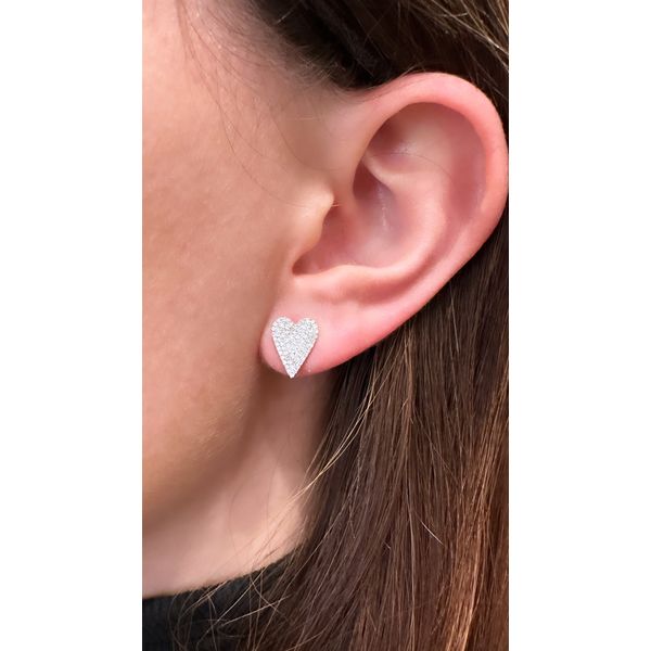 Diamond Earring Image 2 Mollys Jewelers Brooklyn, NY