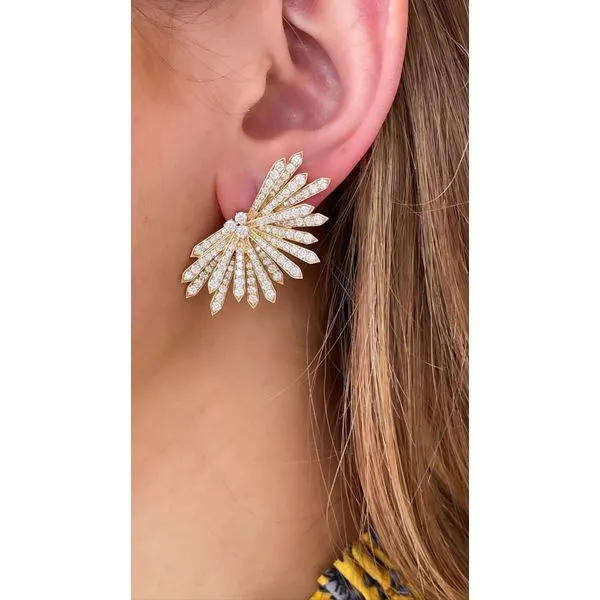 Yellow Gold Snow Flake Earrings Image 3 Mollys Jewelers Brooklyn, NY