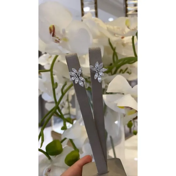 Diamond Earring Image 2 Mollys Jewelers Brooklyn, NY