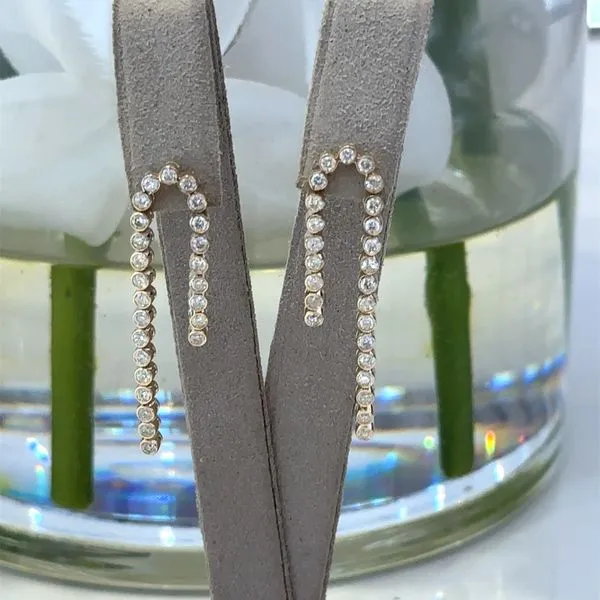 Diamond Earring Image 3 Mollys Jewelers Brooklyn, NY