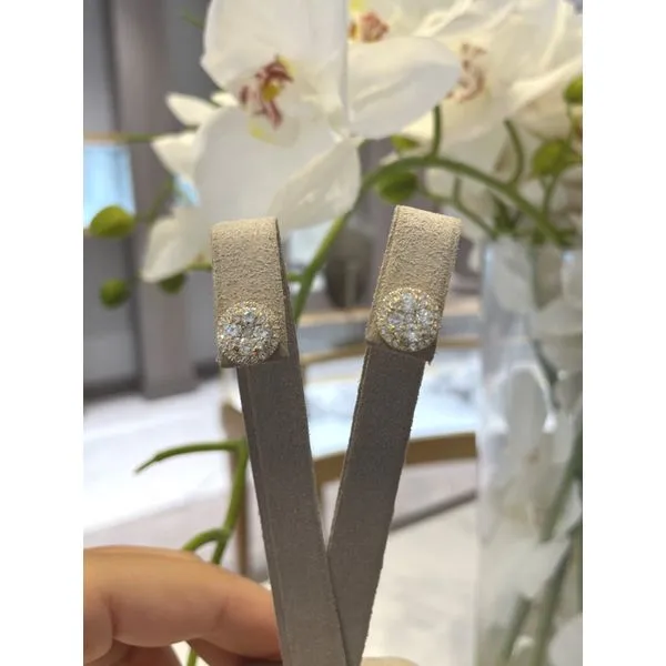 Diamond Earring Image 2 Mollys Jewelers Brooklyn, NY