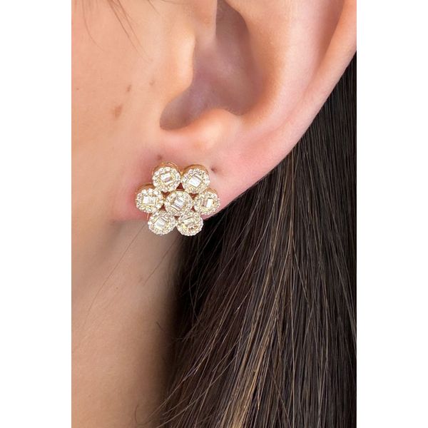 Diamond Earring Mollys Jewelers Brooklyn, NY