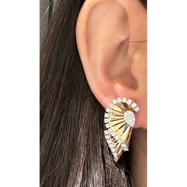 Diamond Earring Image 2 Mollys Jewelers Brooklyn, NY