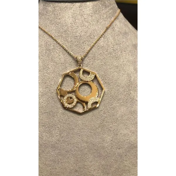 Diamond Pendant Image 2 Mollys Jewelers Brooklyn, NY