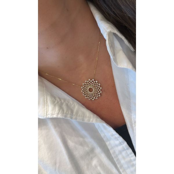 Rose Gold Diamond Circle Pendant Necklace – 2.26 Carat Radiant Design Image 2 Mollys Jewelers Brooklyn, NY