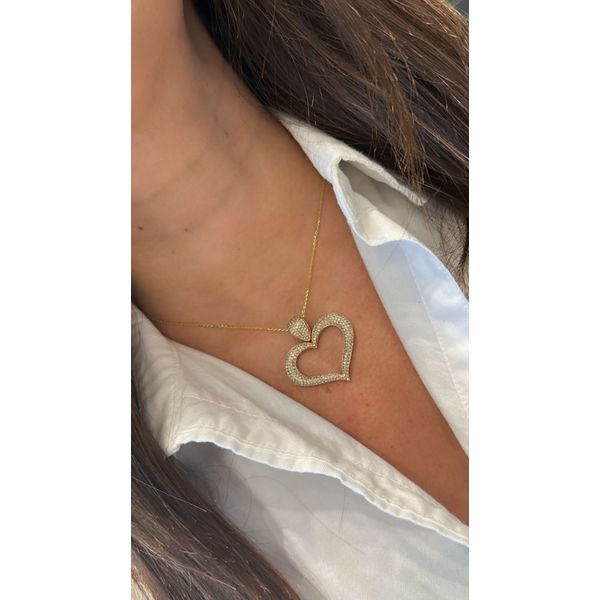 Diamond Pendant Image 2 Mollys Jewelers Brooklyn, NY