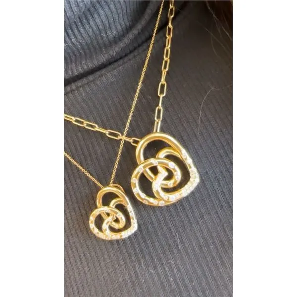 Diamond Pendant Image 2 Mollys Jewelers Brooklyn, NY