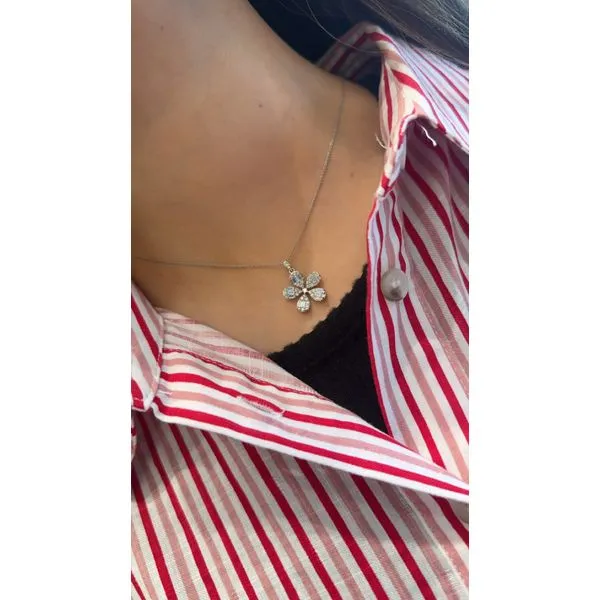 Diamond Pendant Image 3 Mollys Jewelers Brooklyn, NY