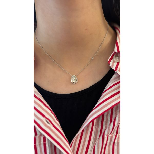 Diamond Pendant Image 2 Mollys Jewelers Brooklyn, NY