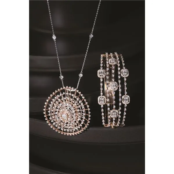 Diamond Pendant Image 2 Mollys Jewelers Brooklyn, NY