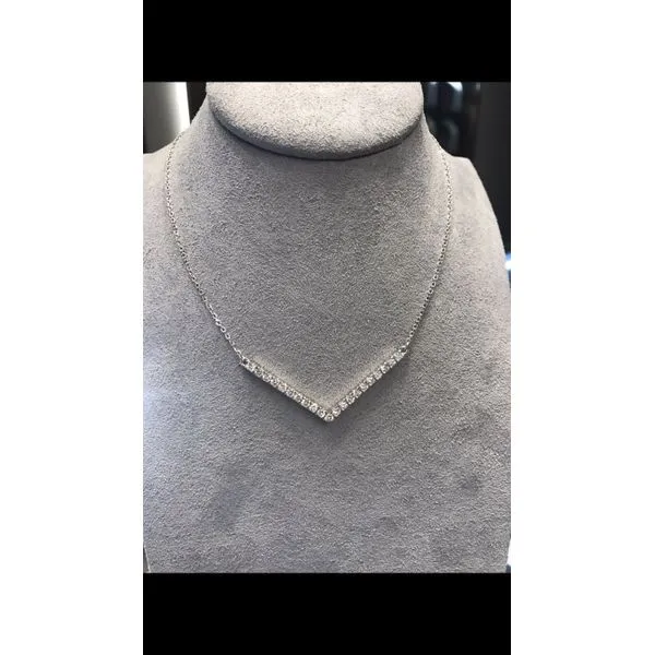 Diamond Pendant Image 3 Mollys Jewelers Brooklyn, NY