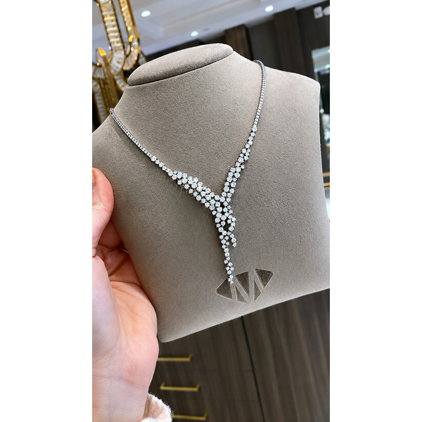 White Gold Lariat Diamond Necklace – 6.6ct Sparkling Elegance Image 2 Mollys Jewelers Brooklyn, NY