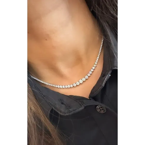 7.90 Carat Diamond Graduated Tennis Necklace Mollys Jewelers Brooklyn, NY