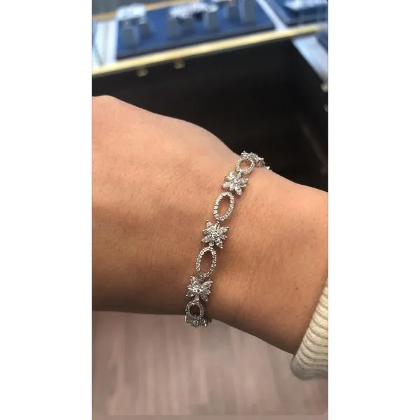 Diamond Bracelet Mollys Jewelers Brooklyn, NY