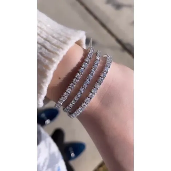 14.40 Carat Diamond Tennis Bracelet, .40'S Image 4 Mollys Jewelers Brooklyn, NY