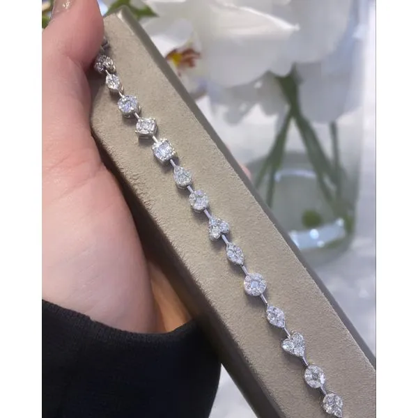 Diamond Bracelet Image 3 Mollys Jewelers Brooklyn, NY