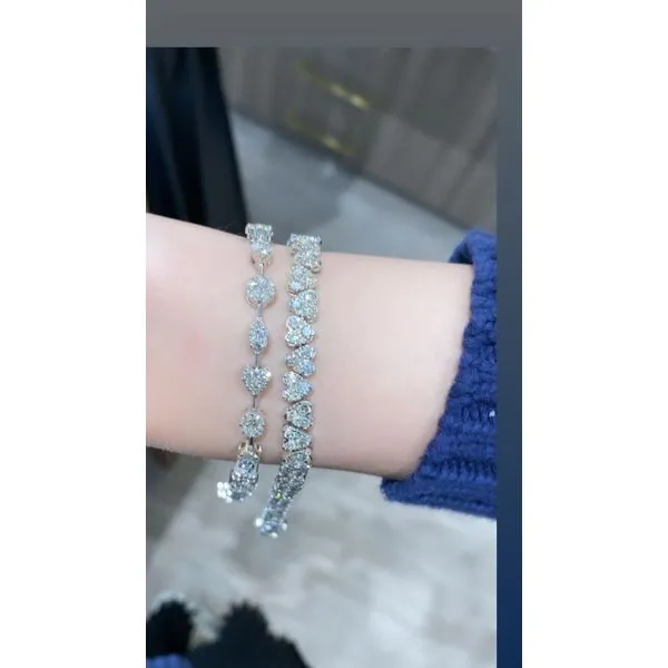 Diamond Bracelet Image 5 Mollys Jewelers Brooklyn, NY