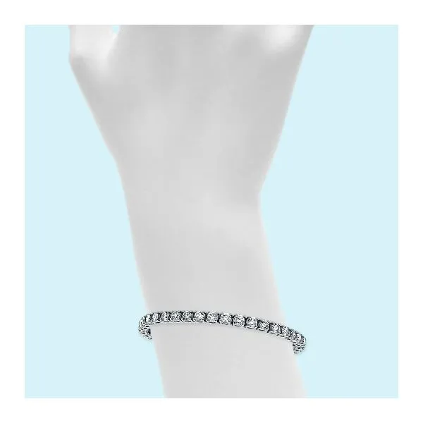 9.50 Carat Diamond Tennis Bracelet .25'S Image 2 Mollys Jewelers Brooklyn, NY