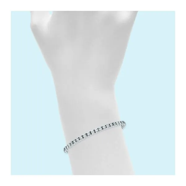 3.57 Carat Diamond Tennis Bracelet .07'S Image 2 Mollys Jewelers Brooklyn, NY
