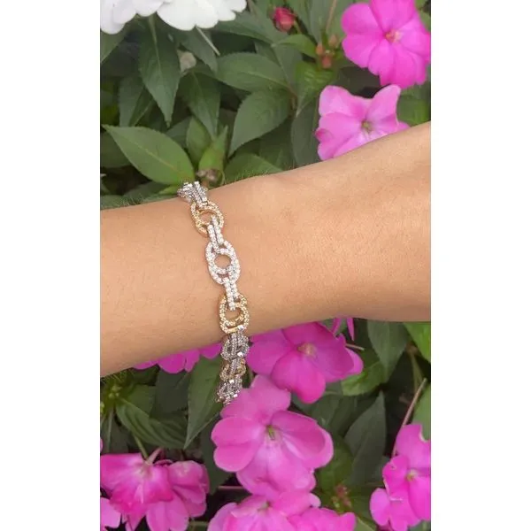 Diamond Bracelet Image 2 Mollys Jewelers Brooklyn, NY